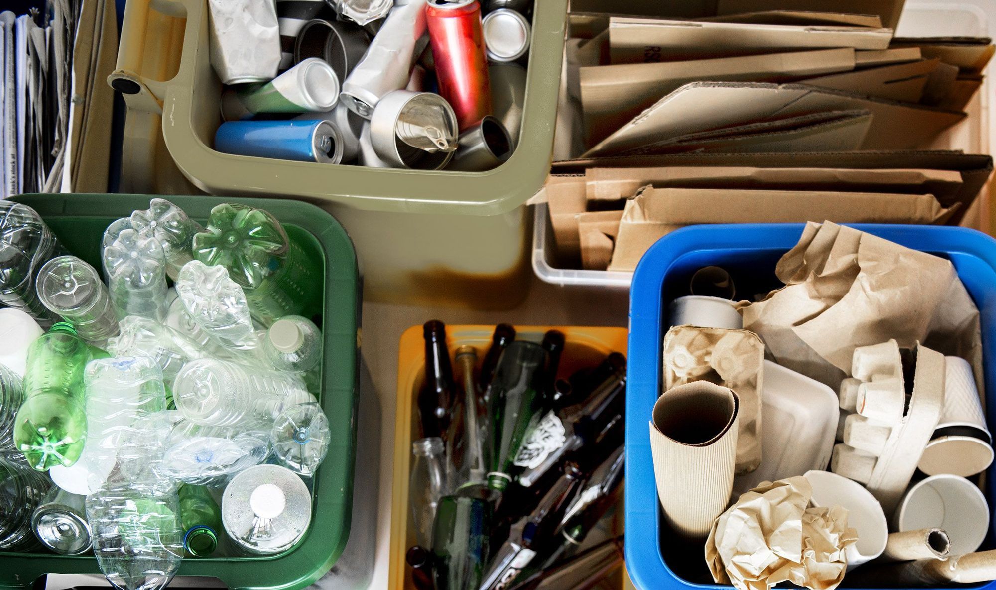 Recyling system in different plastic containers